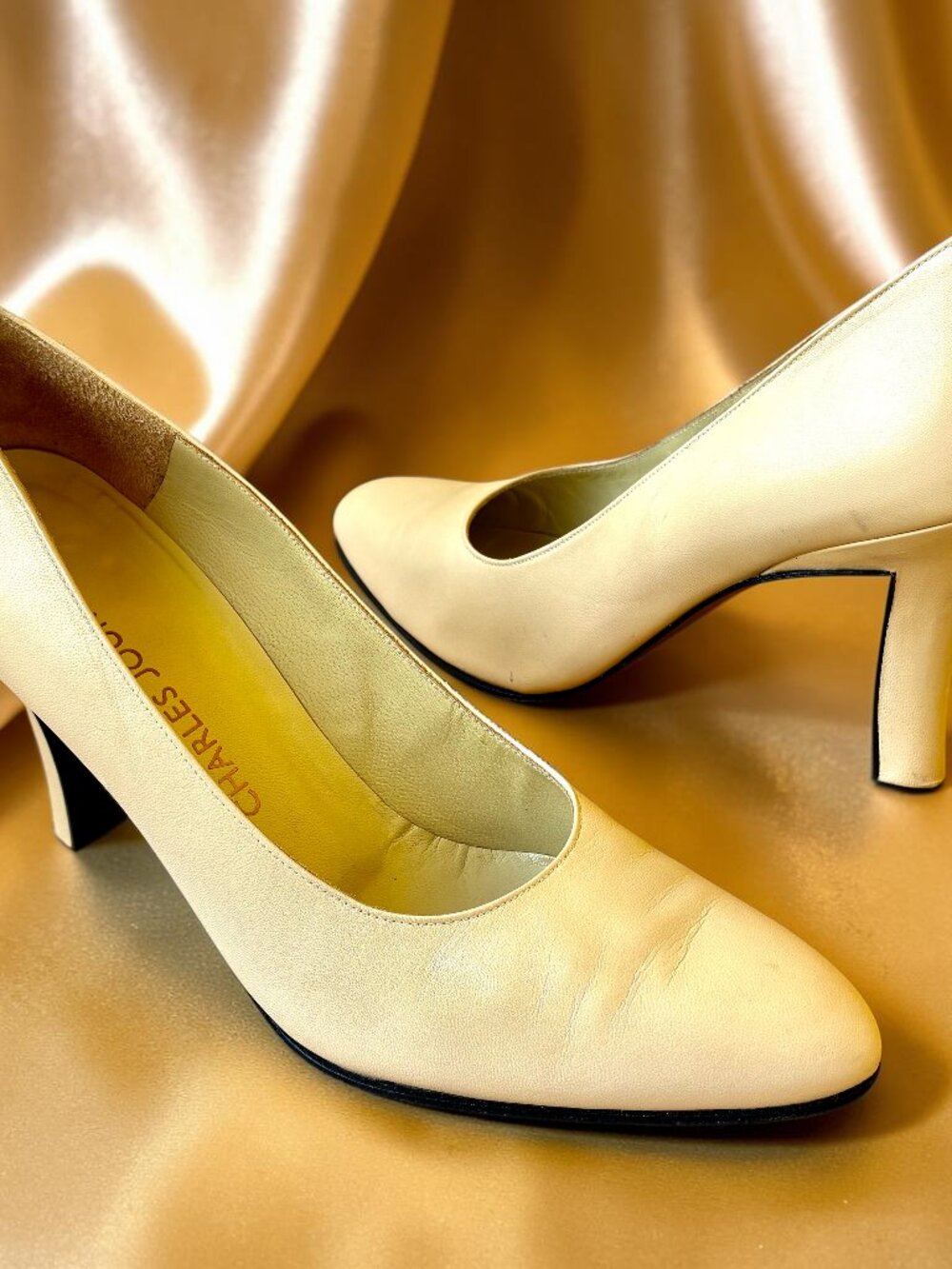Charles Jourdan Vintage Beige Leather Pumps Heels Size 8 Made in France
